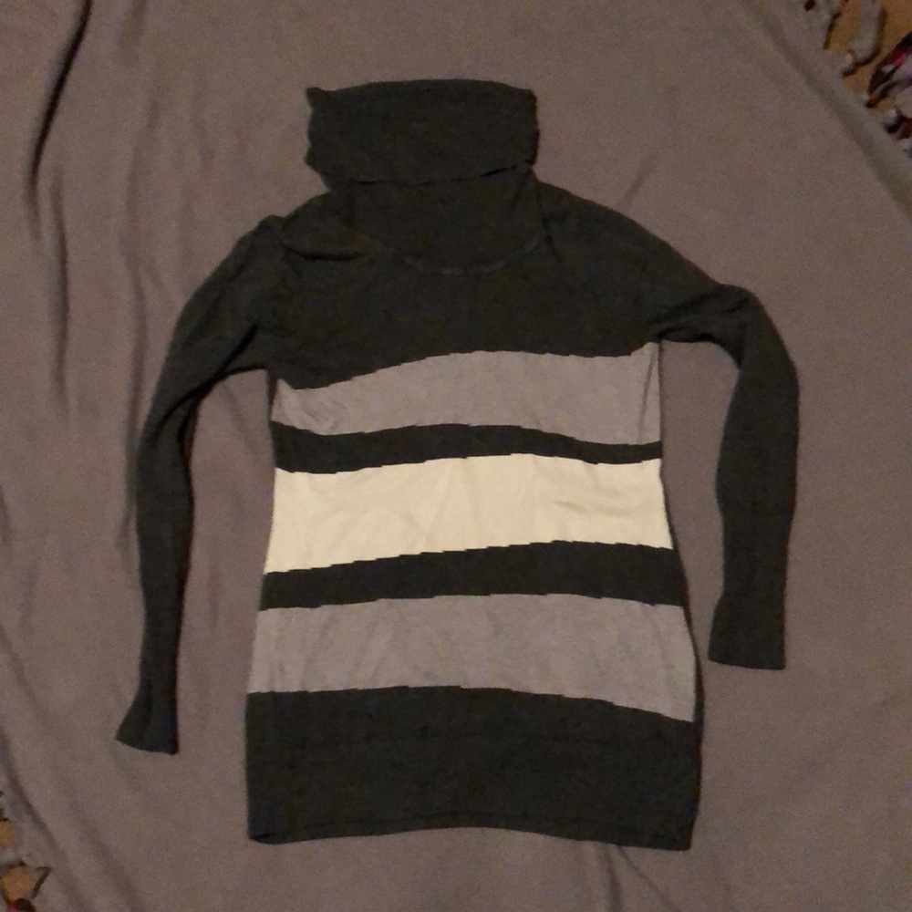 Reitmans grey sweater
